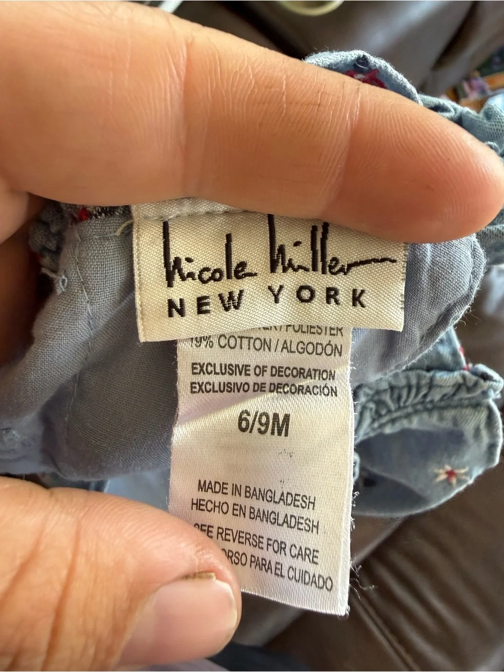 Nicole Miller New York cute light